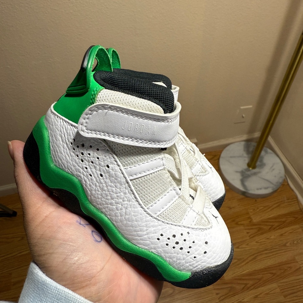 Toddler Nike Air Jordans | Size 6c
